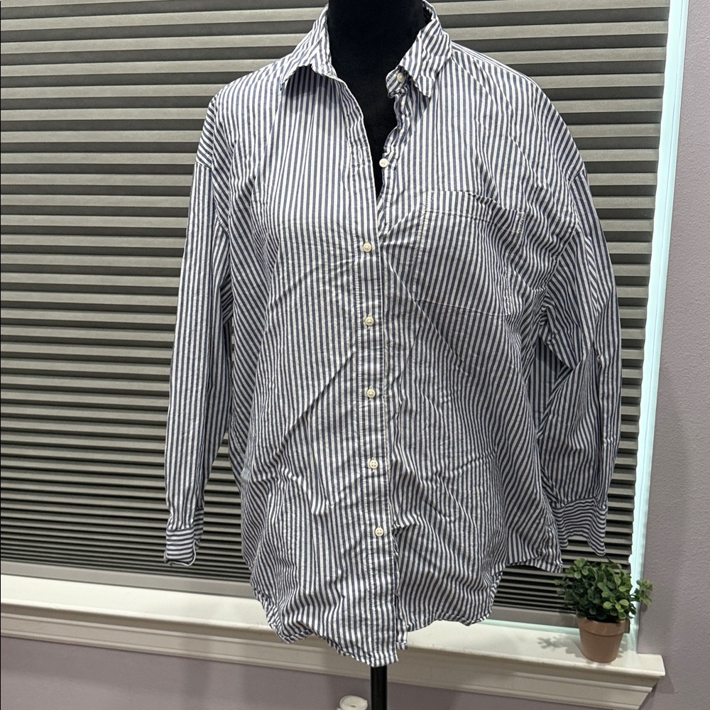 Old Navy Navy and White Boyfriend Shirt